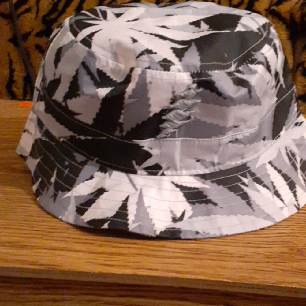 Grateful Dead Beach Cap
